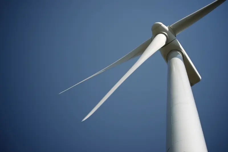 Quem criou a energia eólica